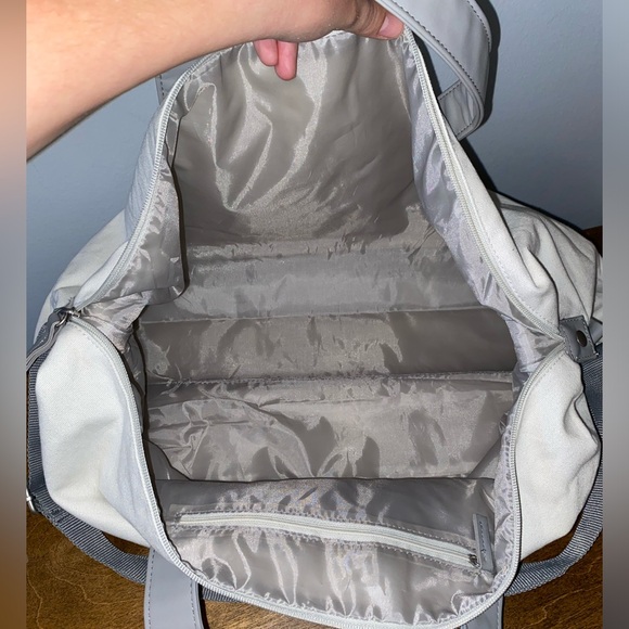 Calvin Klein Weekender/Duffle Bag - Picture 11 of 16